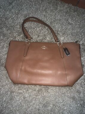 Coach Brown Leather Tote Bag with Shoulder Straps with Dustbag